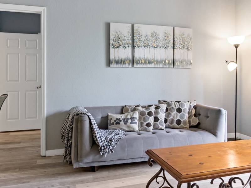 Ryan's Renovated Windsor Palms Ground Floor Unit
